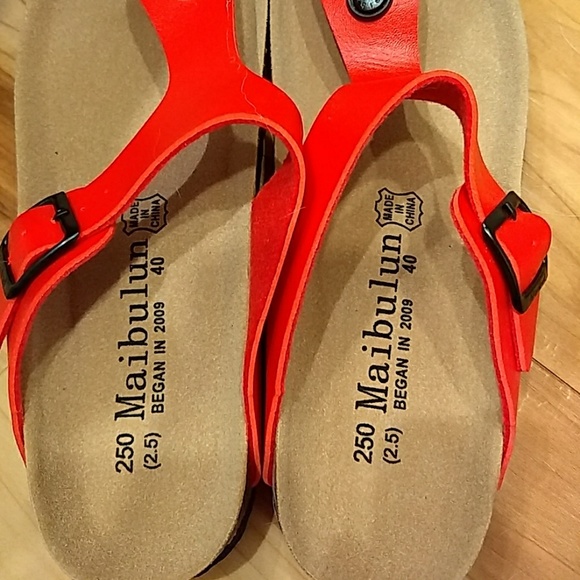 Sandals - Picture 2 of 2